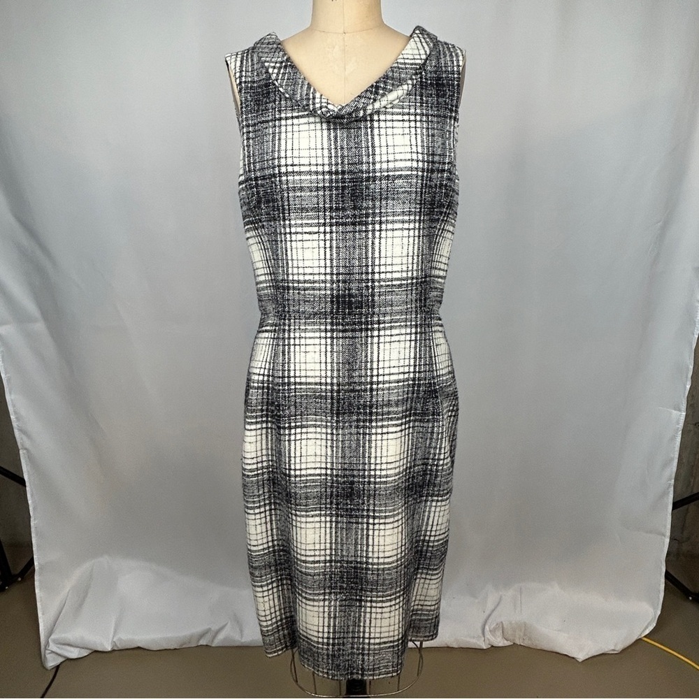 Oscar De La Renta Gray White Plaid Fleece Wool Silk Lining Cowl Neck Dress Sz 10